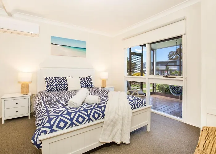 Hayes Beach House I Award Winner I 4 Mins To Beach